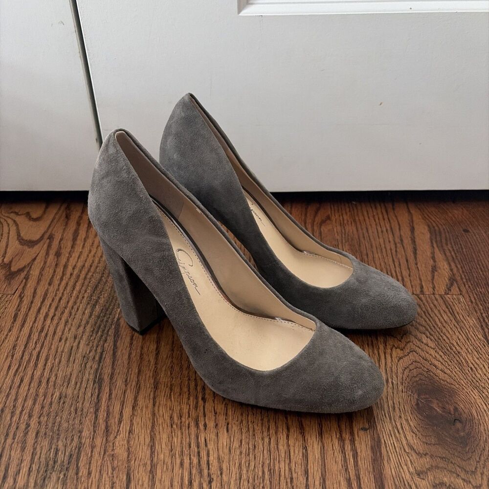 Jessica Simpson Bellemo Women’s Gray Suede Round Toe Block Heel Pumps Size 8.5